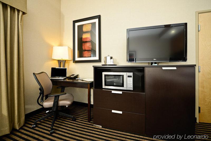 Sonesta Essential Indianapolis Airport Hotel Plainfield Room photo