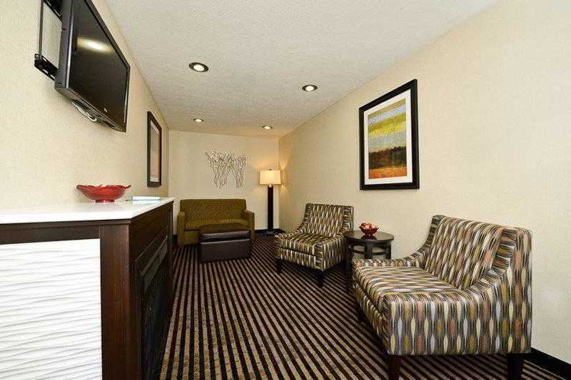 Sonesta Essential Indianapolis Airport Hotel Plainfield Room photo